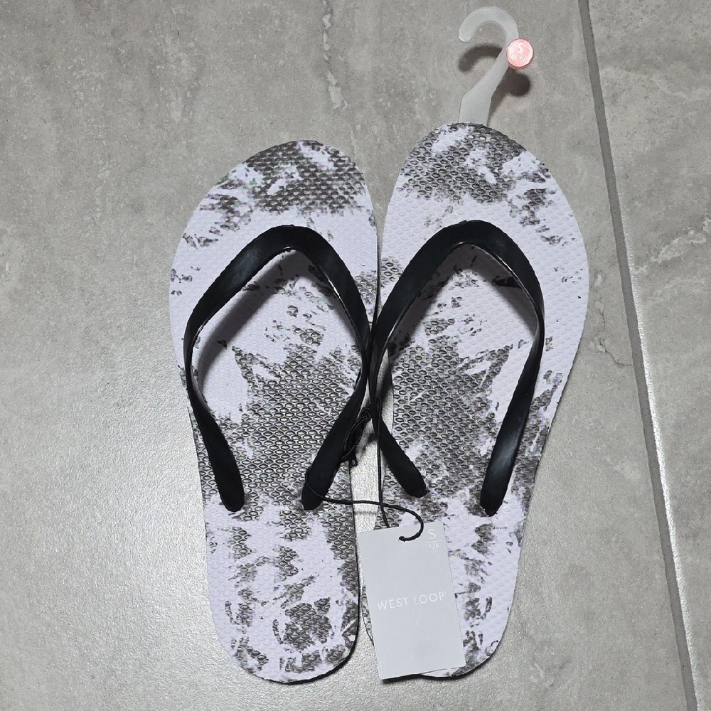 West Loop Women's Black and Gray Sandals
